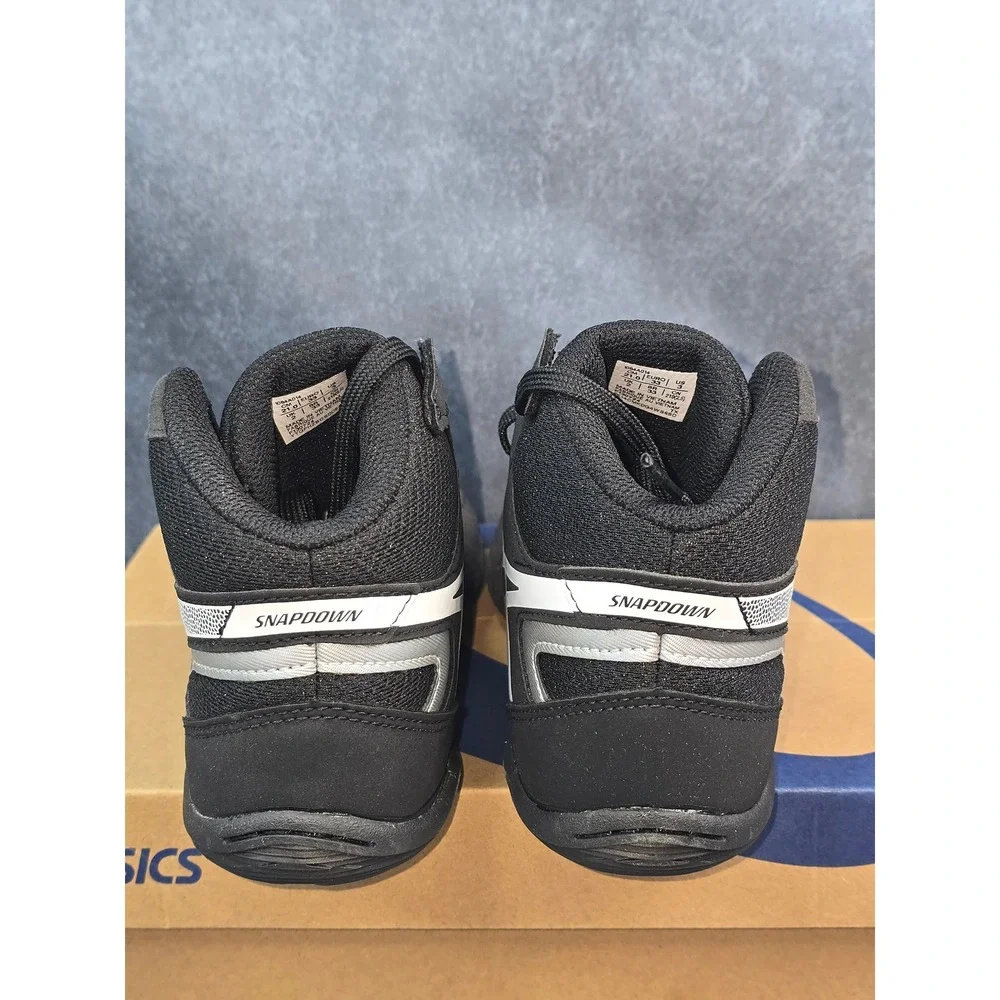 NWB Asics Snapdown 4 GS Black White Wrestling Shoes Kids Size 3